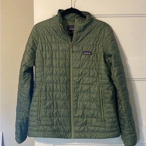 Green Patagonia Nano Puff Women’s M
